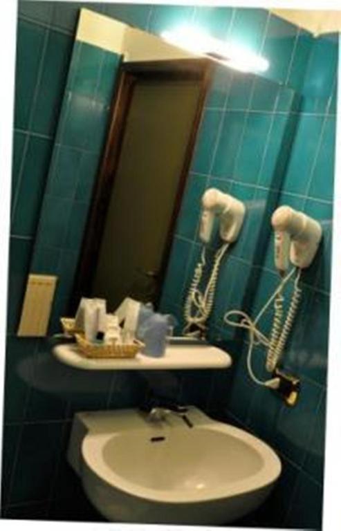 Albergo Della Corona Binasco Zimmer foto